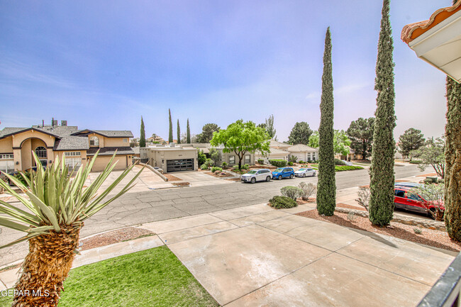 Building Photo - 6205 Brisa Del Mar Dr