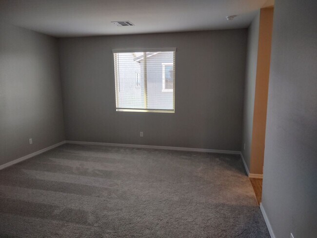 Building Photo - 4 Bedroom - 3 Bath  Home - 2668 Sq. Ft. - Eastmark Inspirian III - Mesa