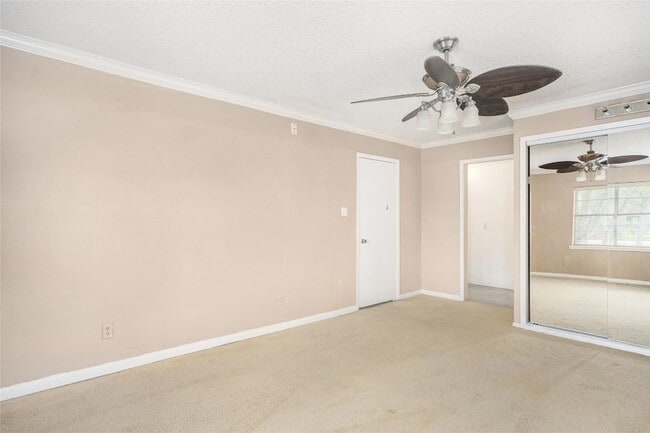 Building Photo - 16900 Wellborne Rd