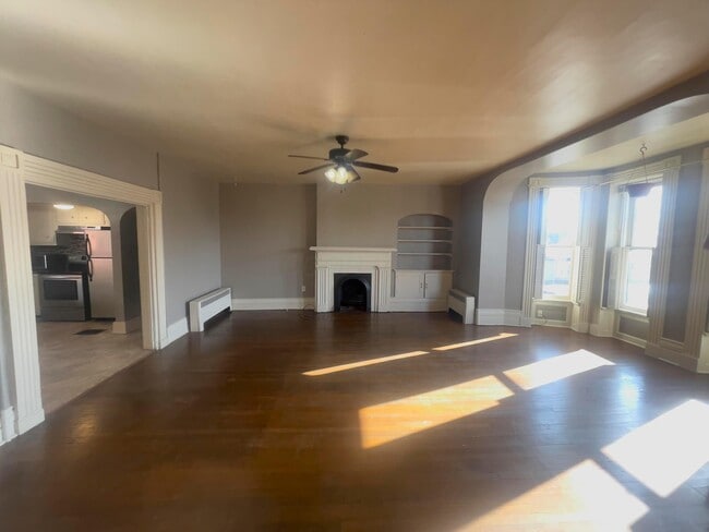 Building Photo - 166 Hudson Ave