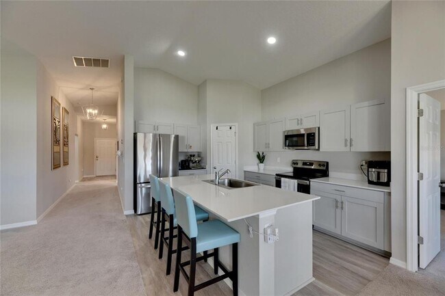 Building Photo - 12696 Tannencrest Dr