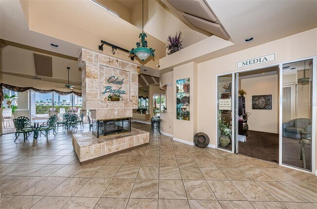 Building Photo - 6105 Bahia Del Mar Cir