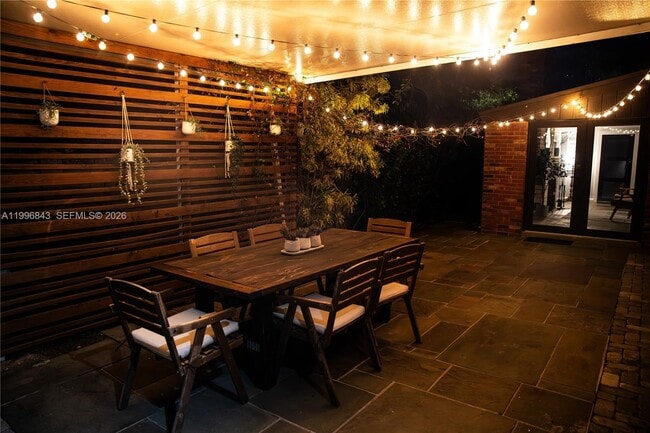 Building Photo - 2040 NE 173rd St