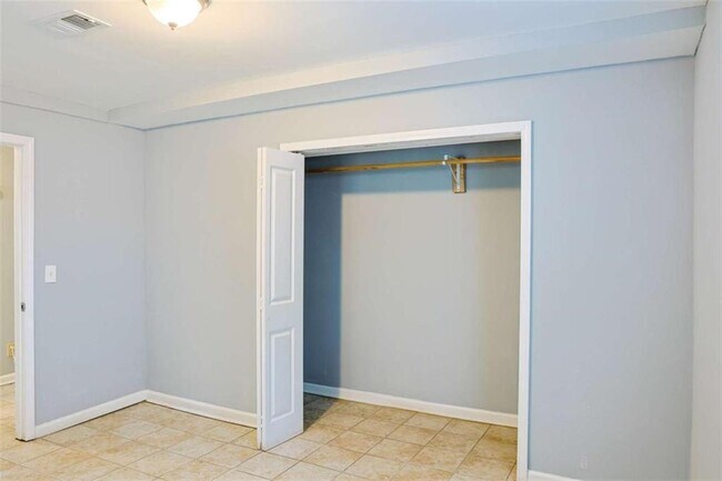 Building Photo - 130 Mimosa Dr
