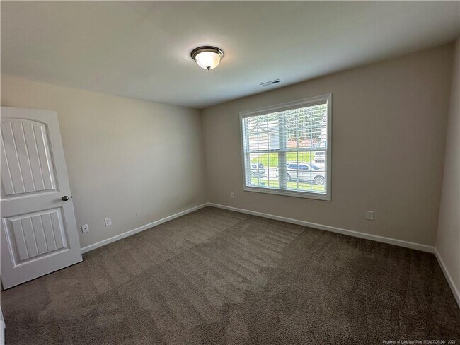Building Photo - 158 Ledgebrook Ln
