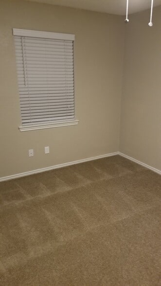 Guest Bedroom - 1919 Tanglewood Dr