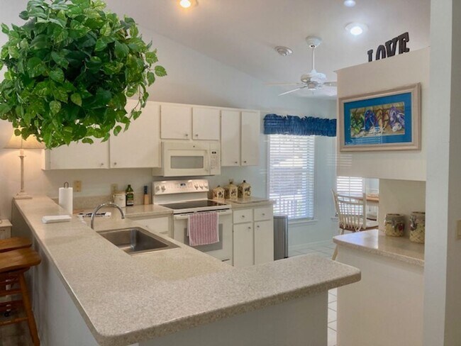 Building Photo - Meadowcrest Condo for Rent