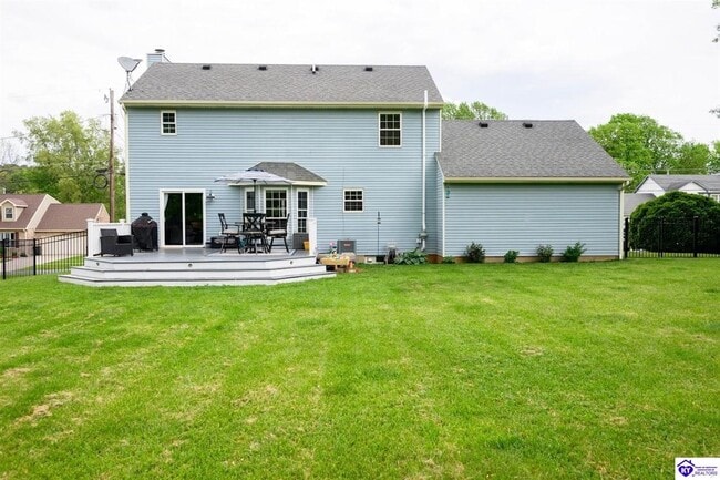 Building Photo - 1802 Lakewood Dr