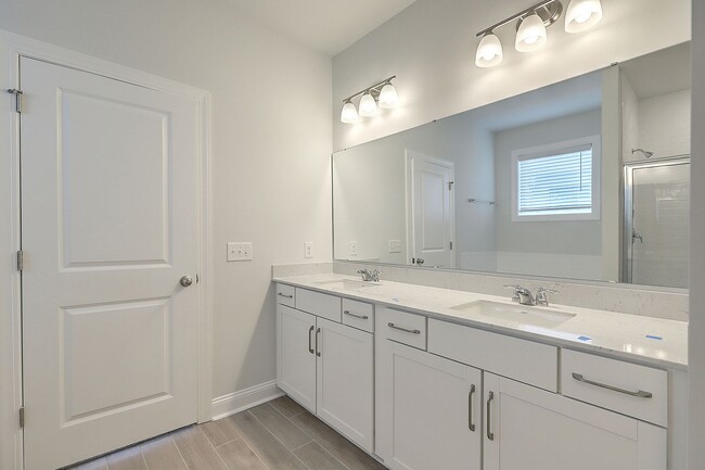 Building Photo - Cane Bay home available!