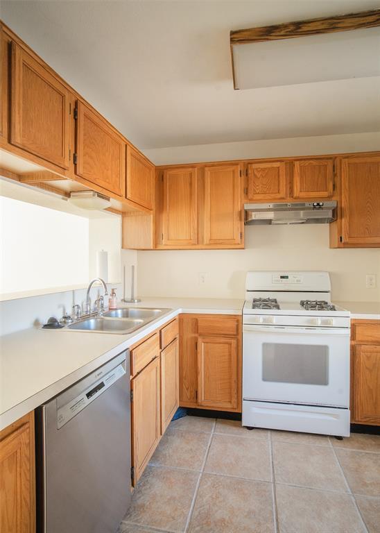 Building Photo - 11901 Swearingen Dr