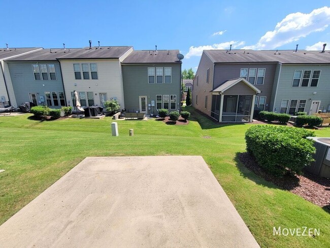 Building Photo - 104 Brier Crossings Loop