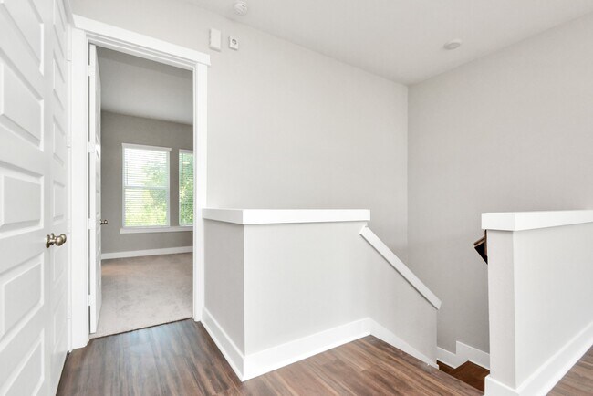 Building Photo - 708 Strawberry Pines Ct