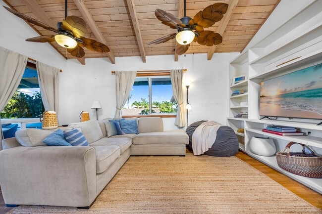 Building Photo - 59-018 Holawa St