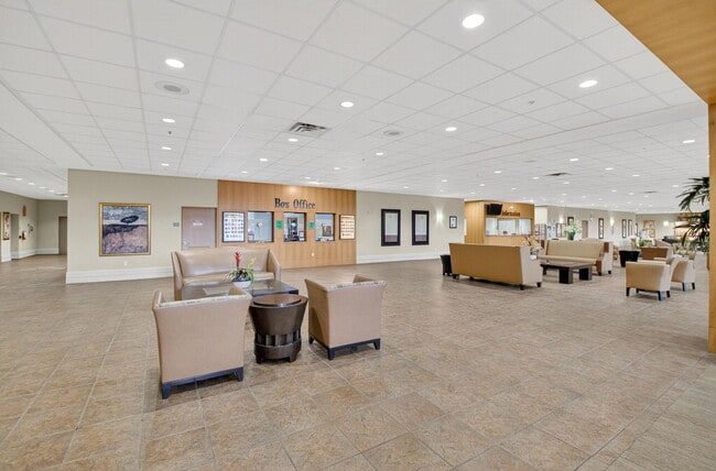 Building Photo - 33 Fanshaw A