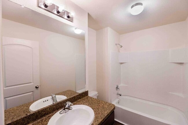 Building Photo - 112 Blue Crest Ln