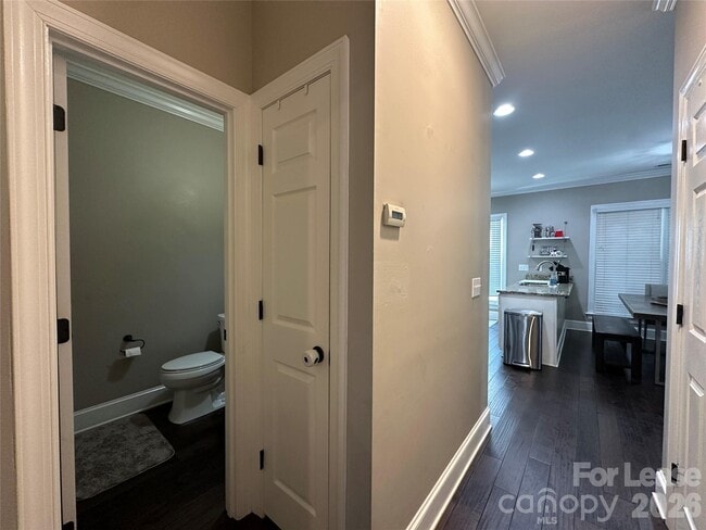 Building Photo - 819 Stargard Ct