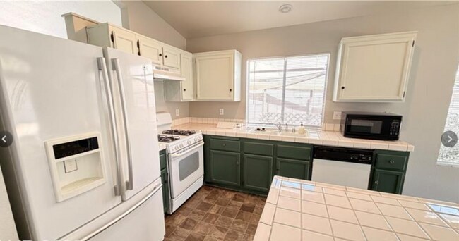 Building Photo - 7220 Paradise Bay Dr