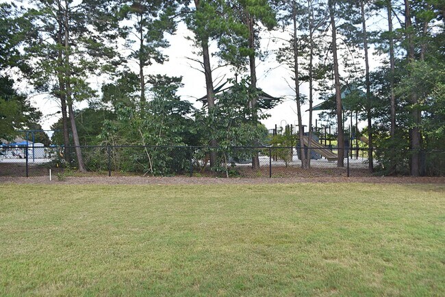 Building Photo - 461 Fanny Ann Way