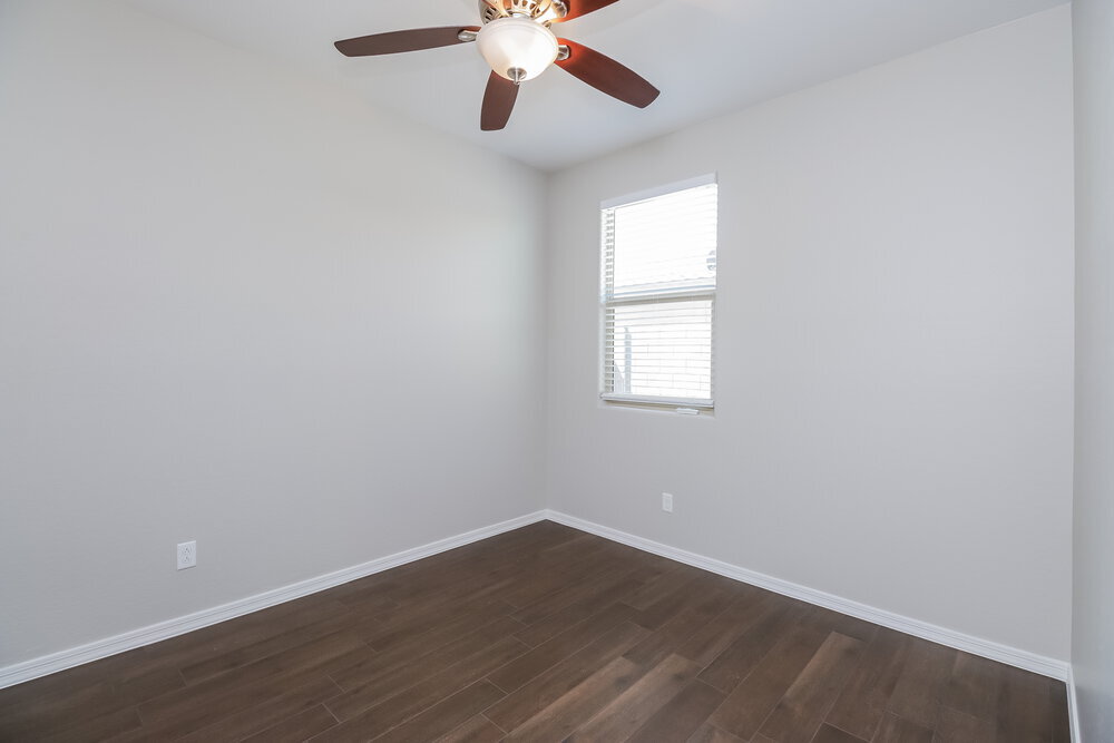 Building Photo - 1642 W Desert Spring Way