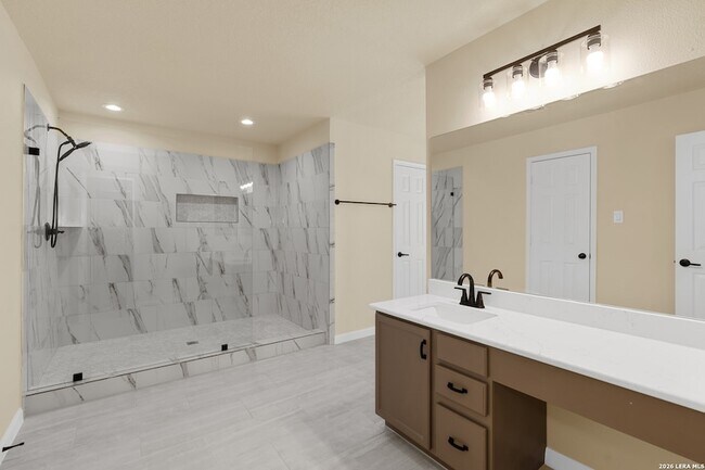 Building Photo - 10802 Winter Creek