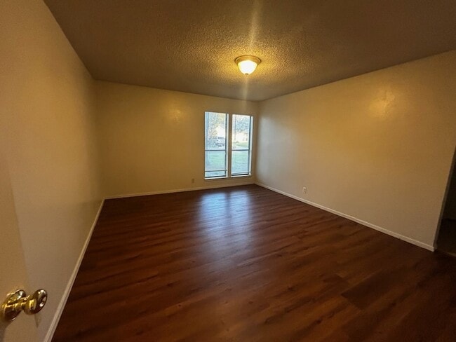 Building Photo - 2716 Sibley Dr