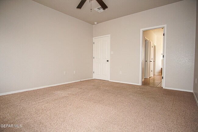 Building Photo - 6977 Jericho Tree Dr