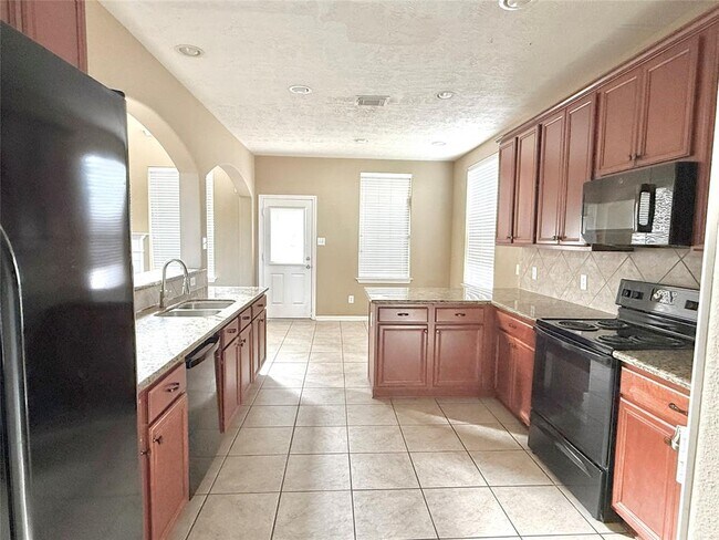 Building Photo - 25126 Knob Pines Ct