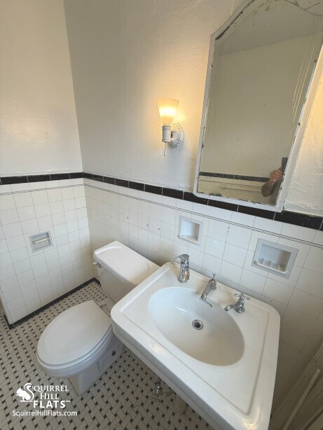 Building Photo - 1405 Severn St