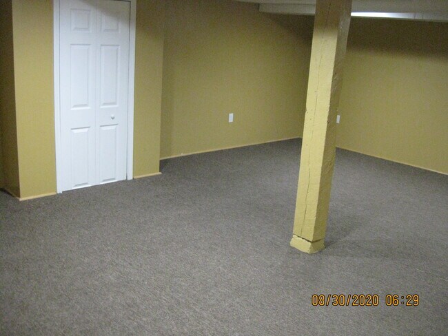 Building Photo - 1248 S 50th St