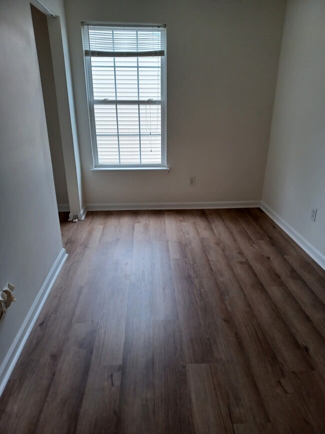 Building Photo - 5412 Suda Dr