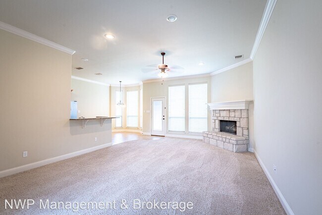 Building Photo - 3 br, 2 bath House - 5801 Thompson Pl.