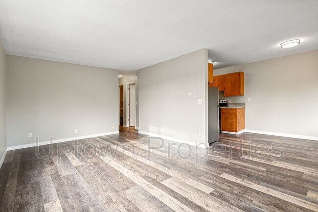 Building Photo - 4127 SE 28th Ave