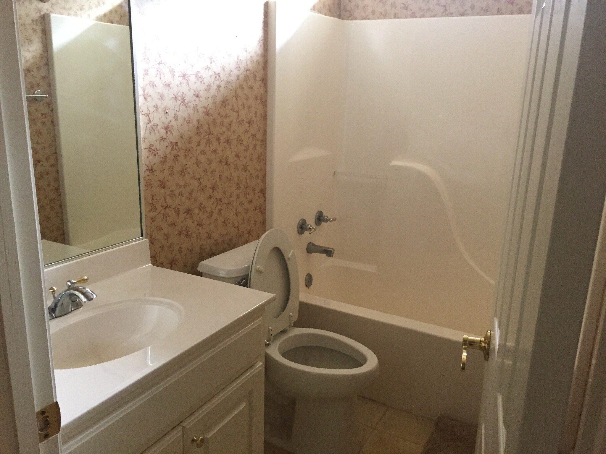 Building Photo - 8004 Laurel Hill Dr