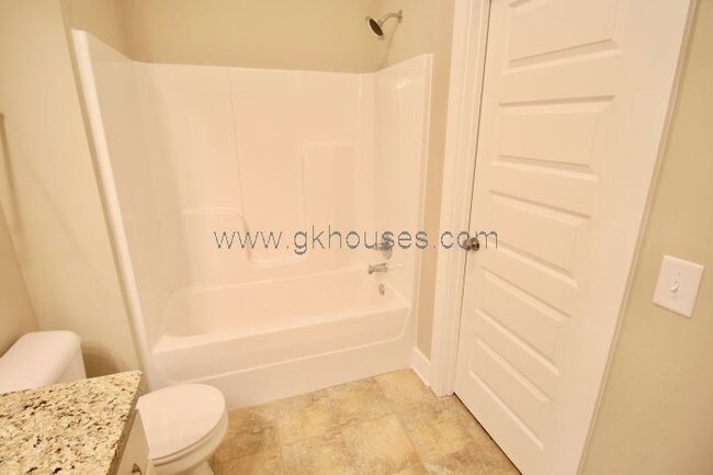 Building Photo - 5525 Park Side Rd