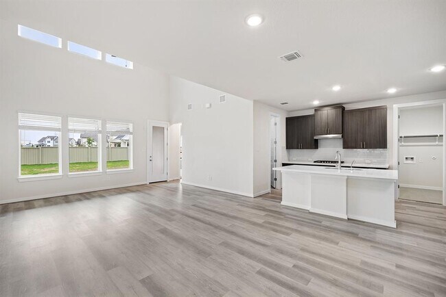 Building Photo - 112 Alicante Ln