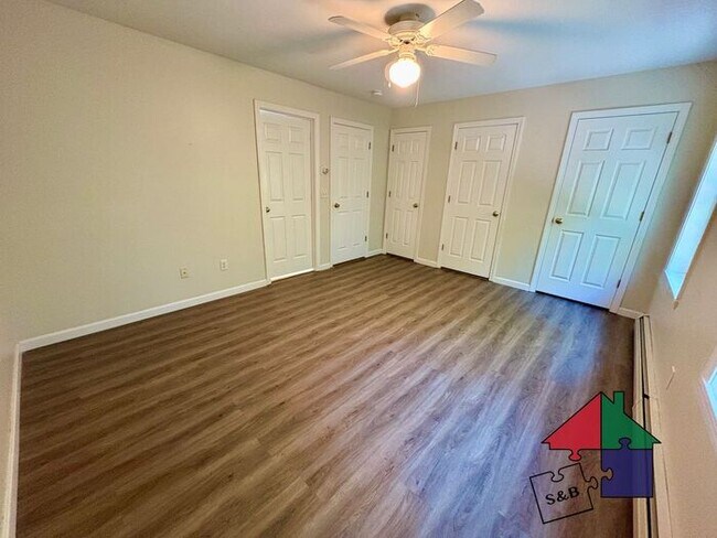Building Photo - Beautiful Milton 2 Bedroom - Attached Garage!