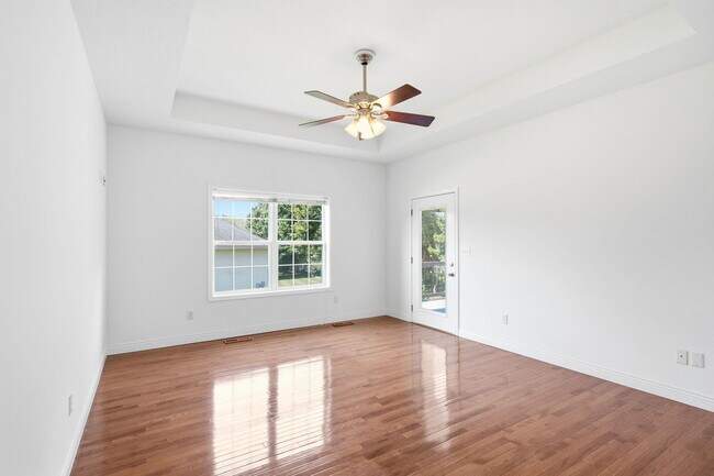 Building Photo - 1900 Muirfield Dr