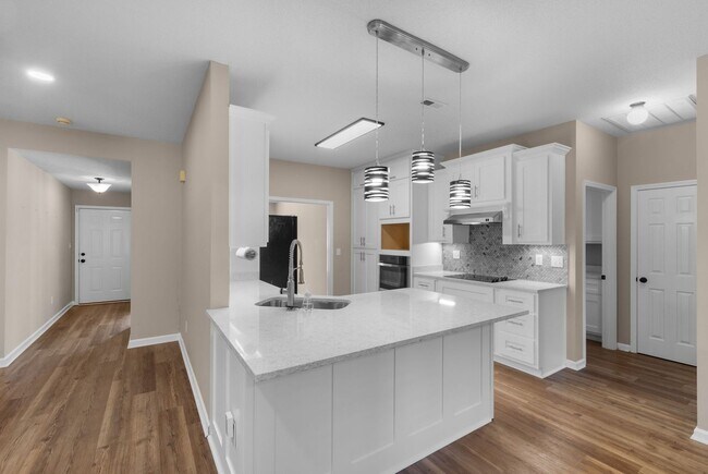 Building Photo - Great Location in the Heart of Madison!