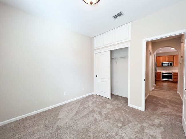 Building Photo - West Sacramento Gem with 3 Bedrooms & 2 Ba...