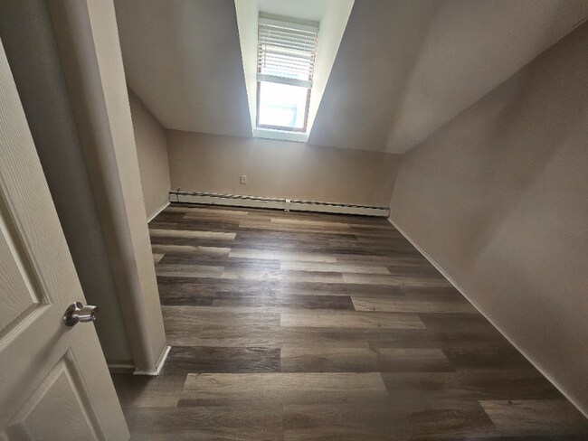 Building Photo - 3 Oakland Ave