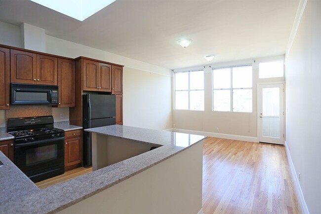 Building Photo - OPEN HOUSE: Sunday(12/22) 3:30-3:45pm  Fir...