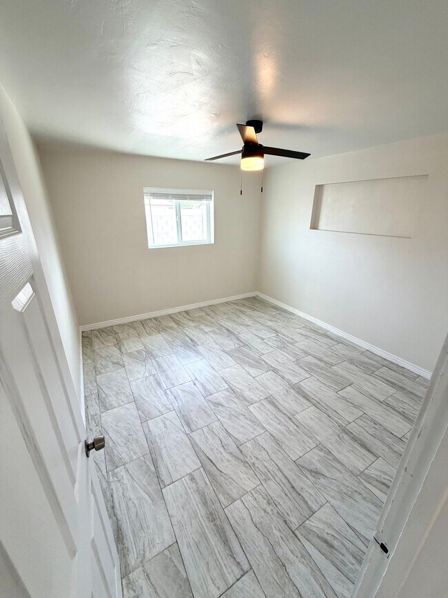 Building Photo - 8102 N 30th Dr