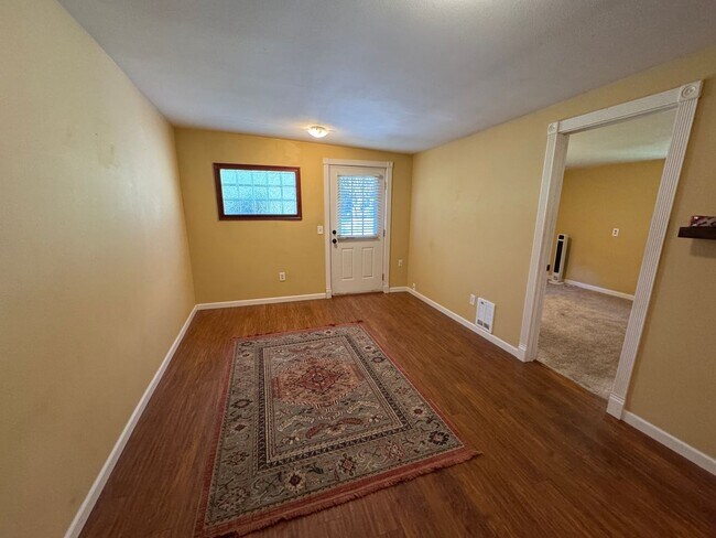 Building Photo - Bellingham 2 bedroom/1 Bathroom