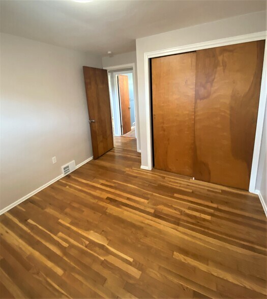 Building Photo - 754 Cottonwood Dr