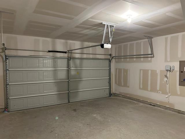 Building Photo - 724 Penvenen Pl
