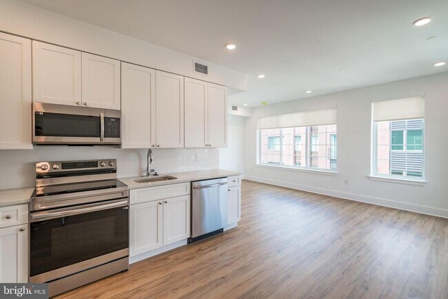 Building Photo - 2101 Washington Ave