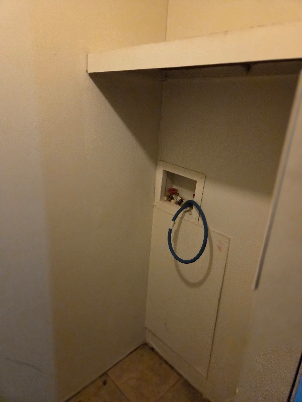 Building Photo - 8 Geer Rd