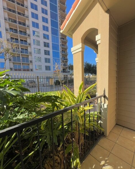 Building Photo - 3231 Allen Pkwy