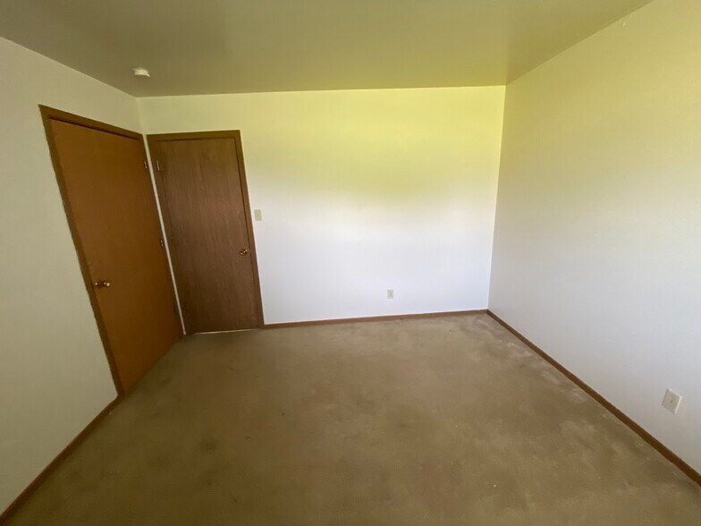 Building Photo - 125 Sandstone Ct