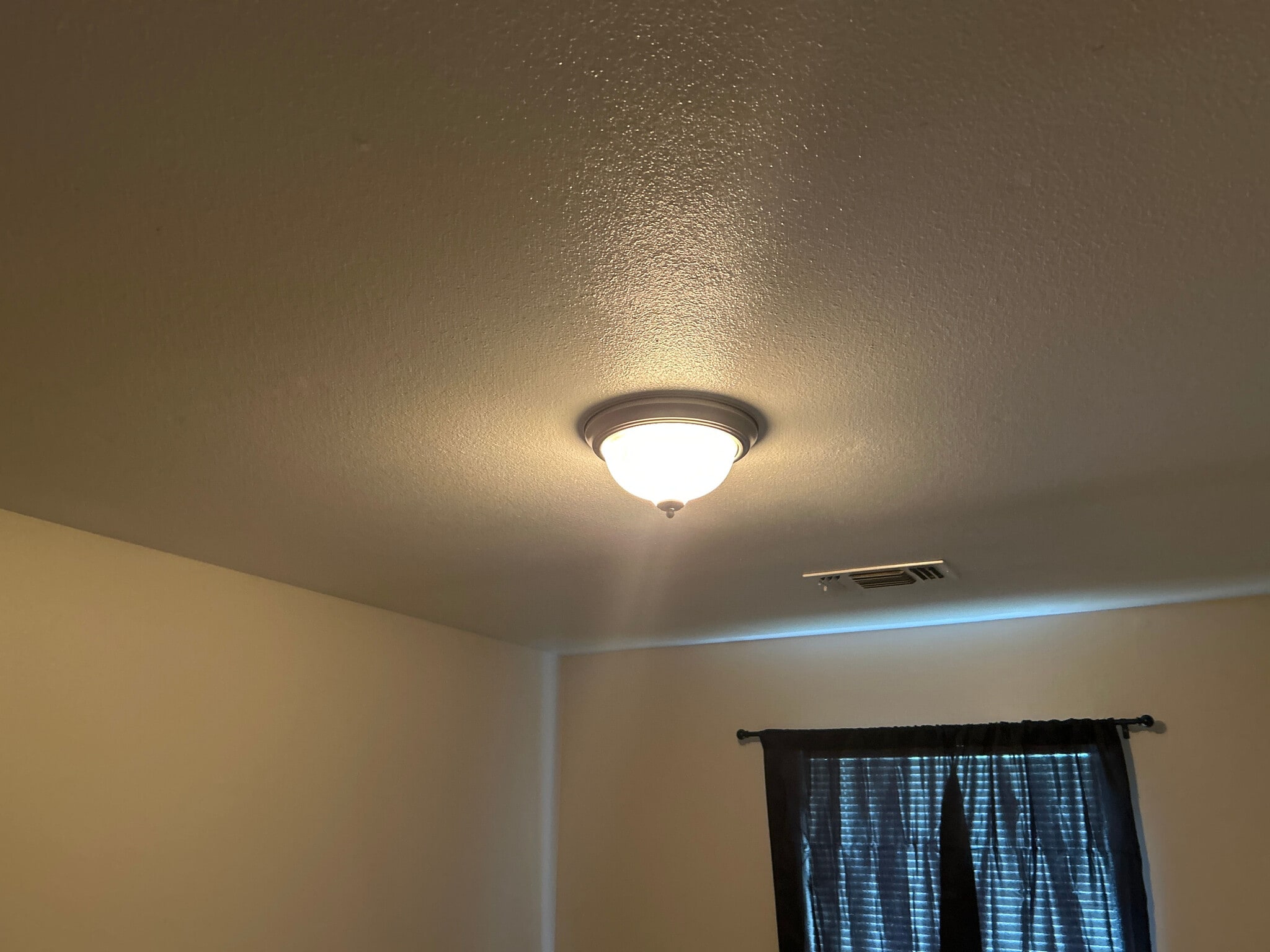 Building Photo - Room in Duplex on Stalcup Rd